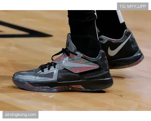 凯文·杜兰特的球鞋收藏比我整年生活费都贵