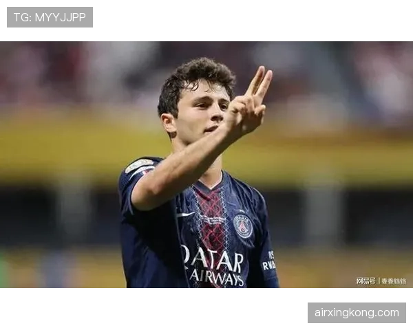 内维斯与罗德里：控场后腰的战术功能差异与角色适配性分析